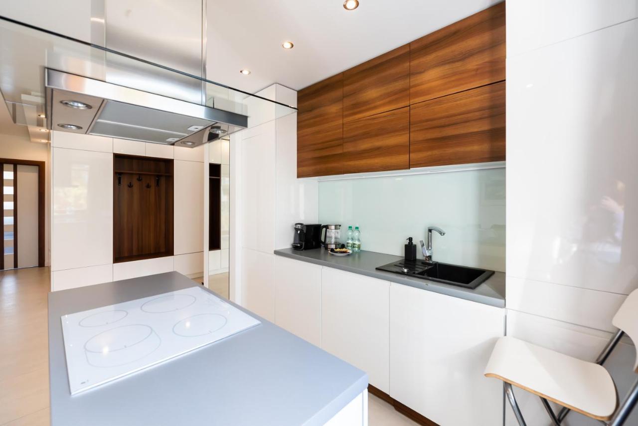 Bluszczanska Modern Urban Apartment Warsaw Exterior photo